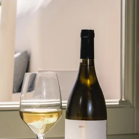 Santorini Wine Downtown * Fíra