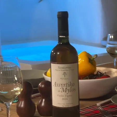 Santorini Wine Downtown *