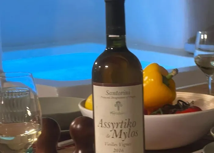 Santorini Wine Downtown *