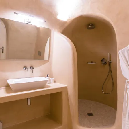 Santorini Wine Downtown サントリーニ