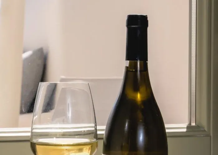 Santorini Wine Downtown * Fira (Santorini)