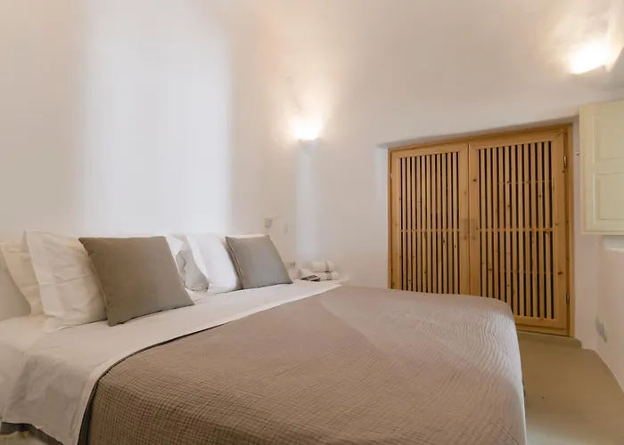 Santorini Wine Downtown Vila *