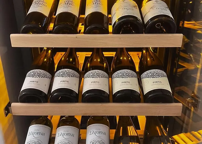 Santorini Wine Downtown