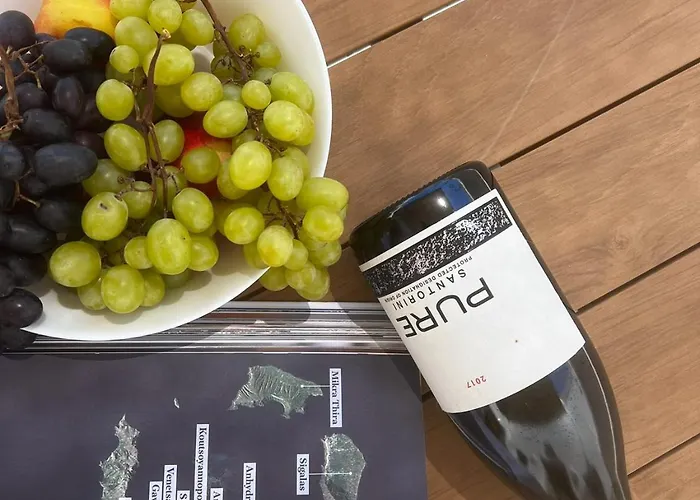 Santorini Wine Downtown Vila *