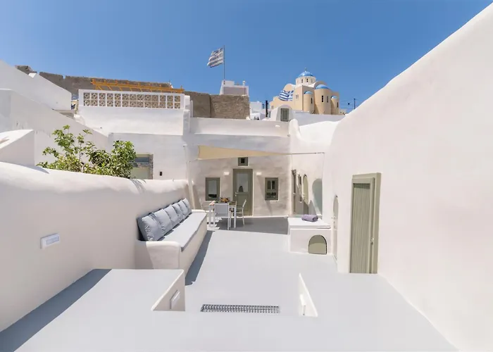 Santorini Wine Downtown Vila