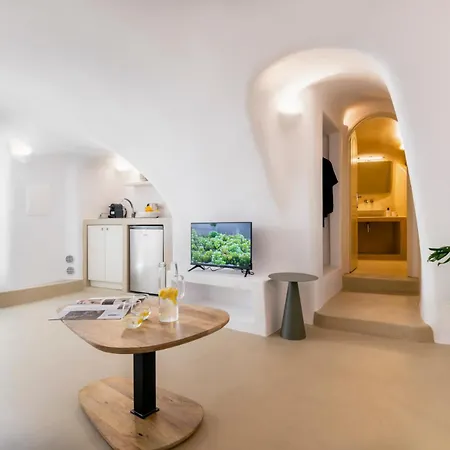 Santorini Wine Downtown Firá